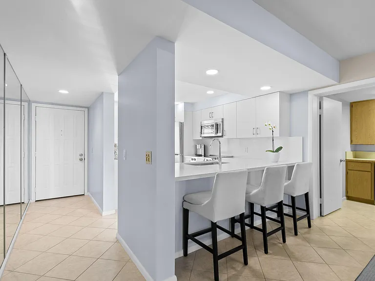 501 S Seas Dr #206 — Photo 16