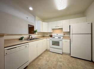 6162 Dell Dr #110, Madison, WI 53718