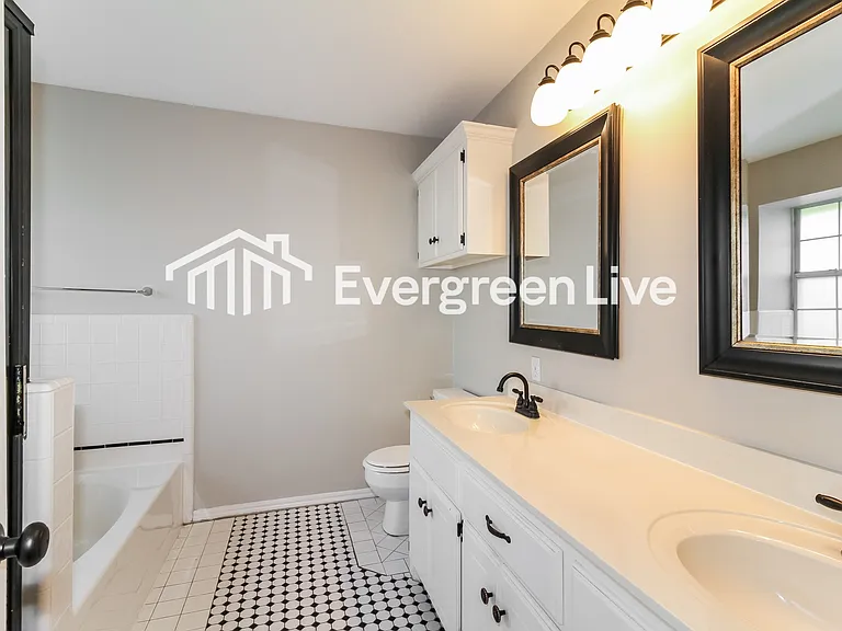2809 Victoria Dr — Photo 10