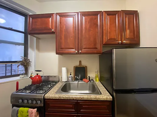 Rented by Urban Real Estate Property Group Inc | media 13