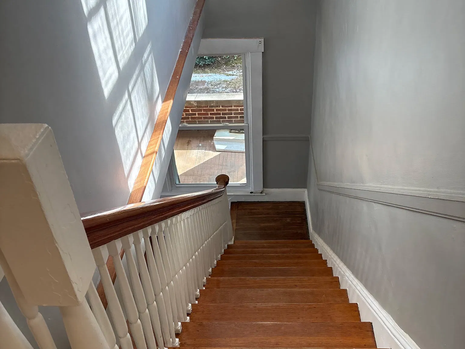 3 bed, 1.5 bath, 1801 sqft, $1,500 — Photo 2