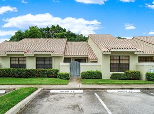 481 Hardwood Pl, Boca Raton, FL 33431