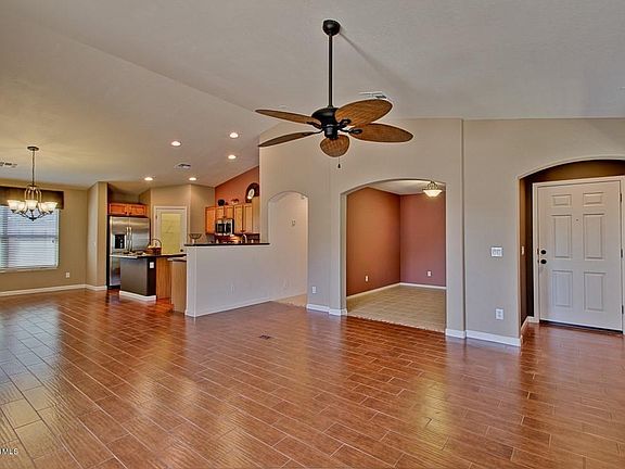 5th image of 33465 N Roadrunner Ln