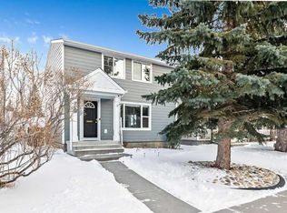 135 W Amiens Cres SW, Calgary, AB T2T6E7