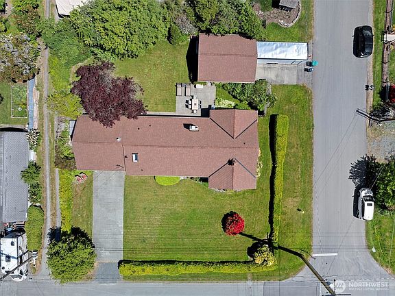 2nd image of 1213 Alaska Avenue