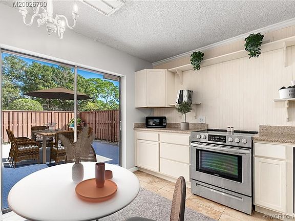 3rd image of 3731 SW Sunset Trace Cir