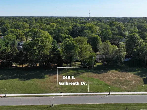 249 E Galbreath Dr, Winamac, IN 46996
