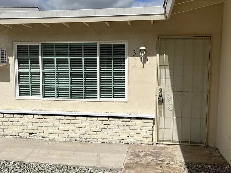 3955 Helix Ln — Photo 5