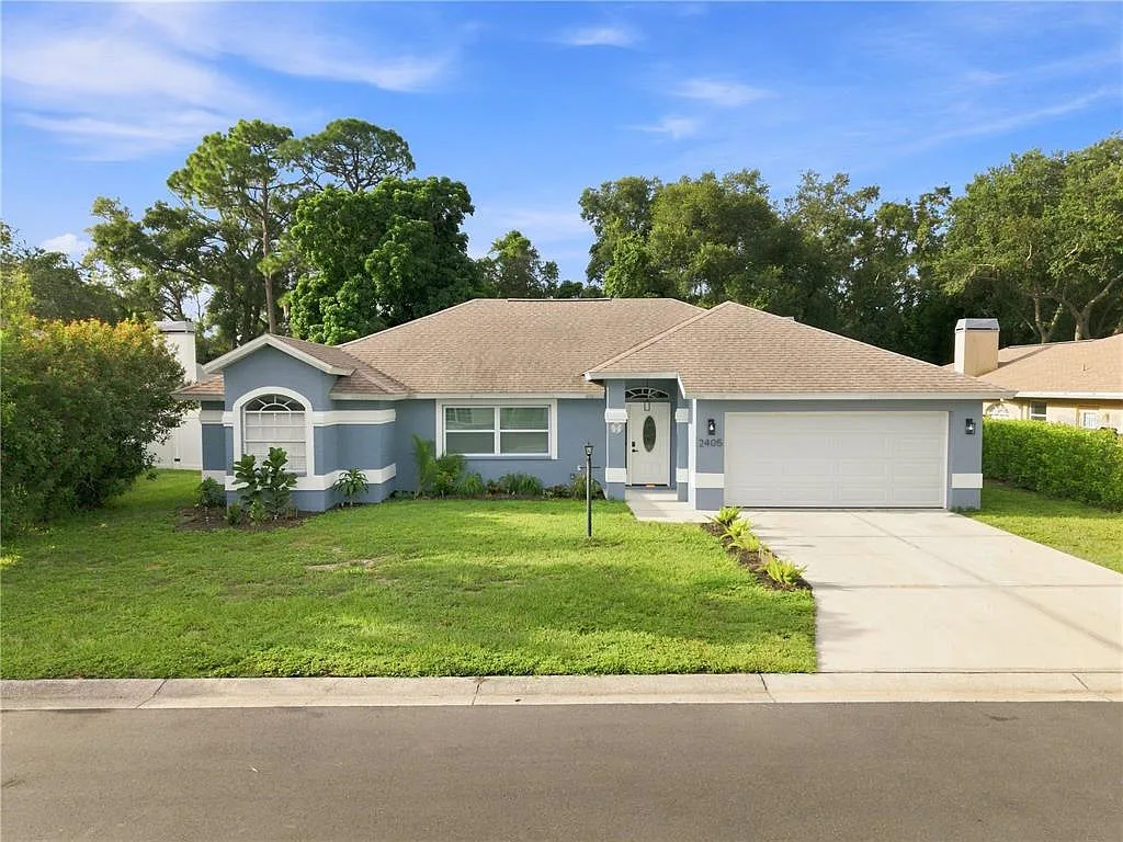 4 bed, 2.0 bath, 2010 sqft, $3,900 — Photo 3