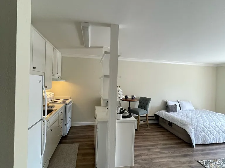 390 S Sunnyvale Ave #1 — Photo 6
