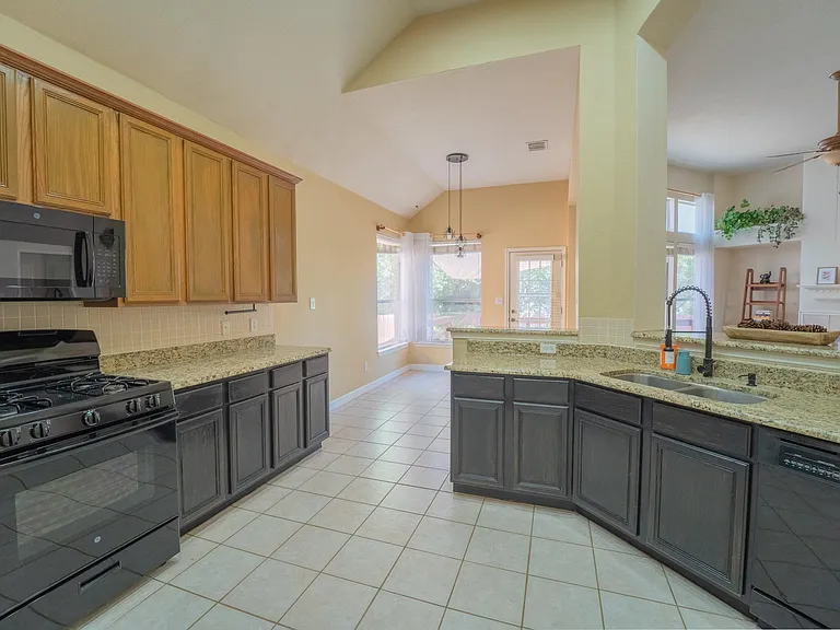 1108 Antelope Rdg — Photo 18
