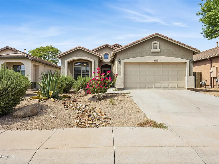 4618 W Fortune Dr — Photo 2