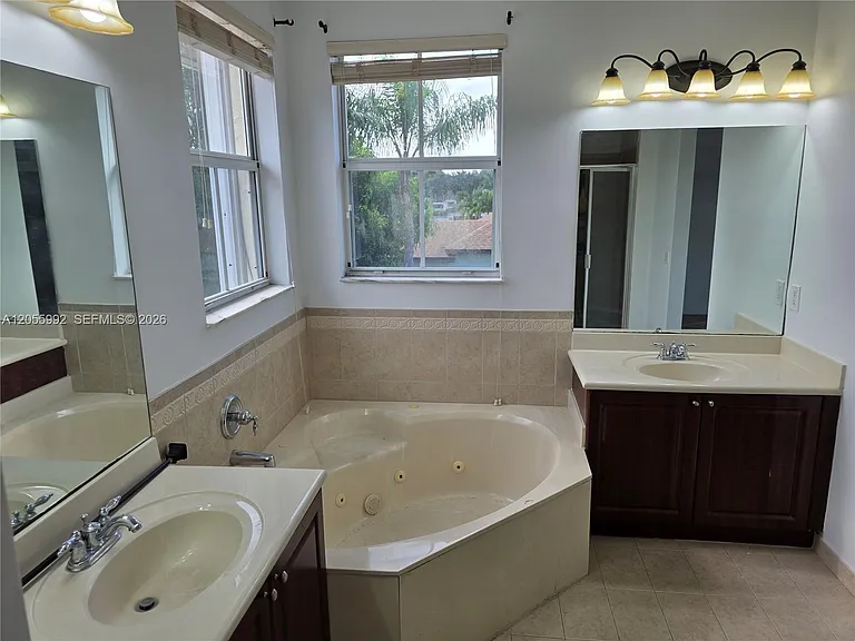 12745 SW 204th Ln — Photo 24