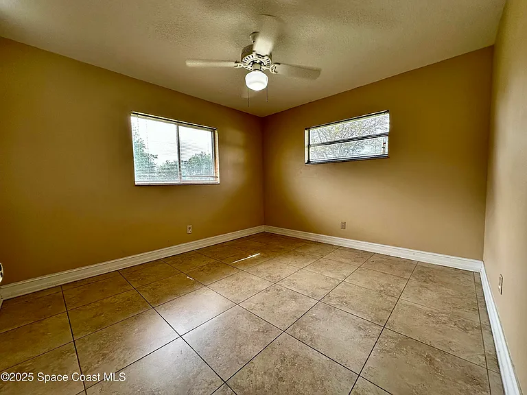 1084 Herne Ave NE — Photo 14