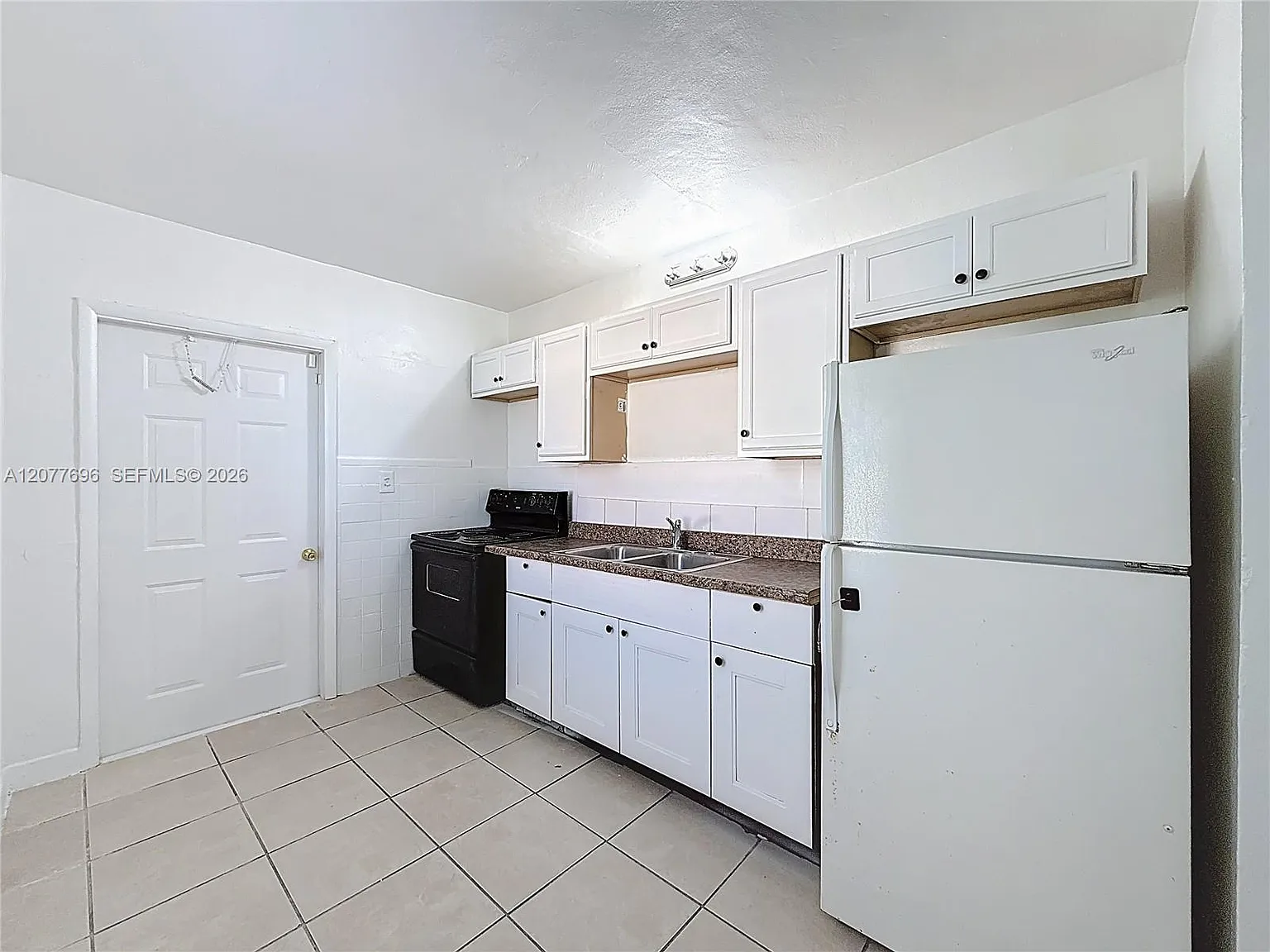 2 bed, 1.0 bath, 728 sqft, $1,900 — Photo 4