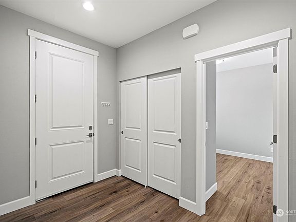 5th image of 3212 S 76th St Street