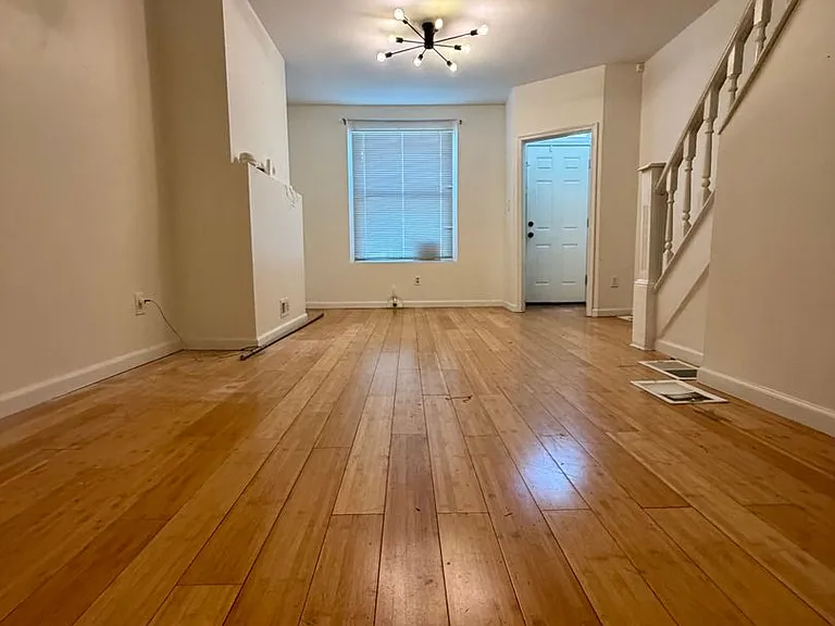 2018 S Croskey St — Photo 3