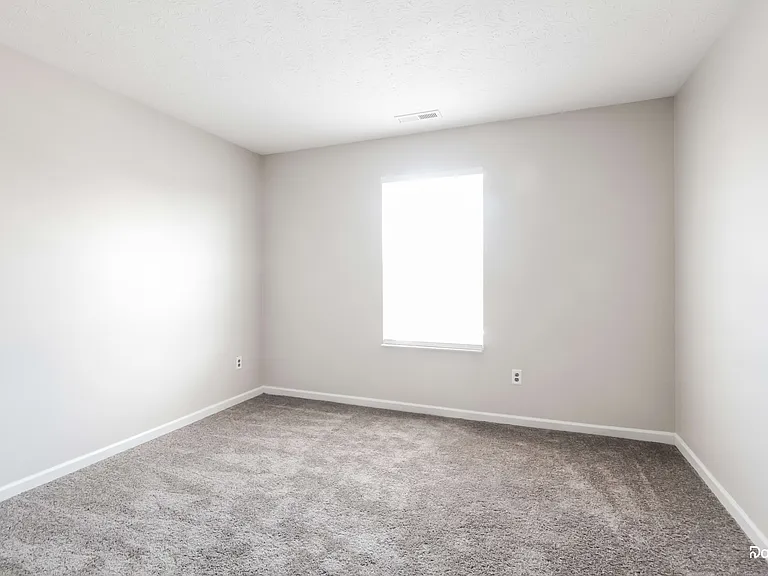 5126 Coloma Ct — Photo 11