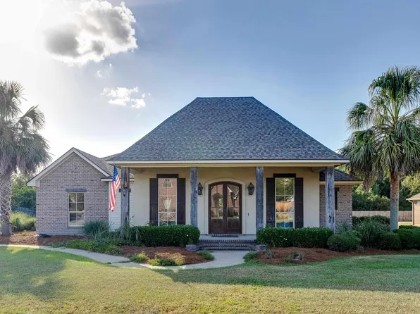 422 E Frenchmans Bend Rd, Monroe, LA 71203