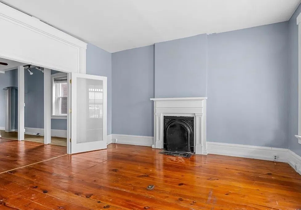 4 bed, 1.5 bath, 2800 sqft, $2,350 — Photo 2