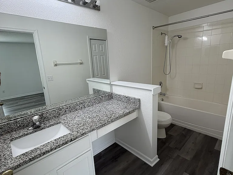 701 Cresting Oak Cir — Photo 19