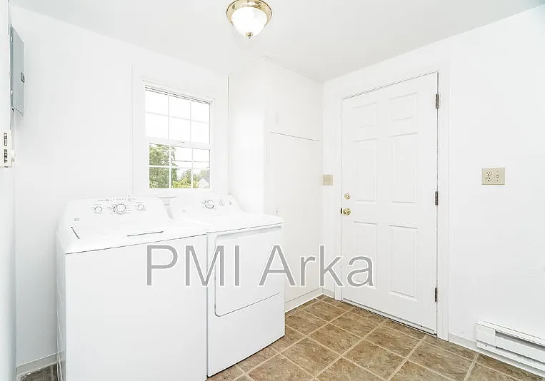 7306 S 115th St — Photo 12