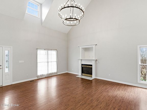 3rd image of 4204 Marseille Dr