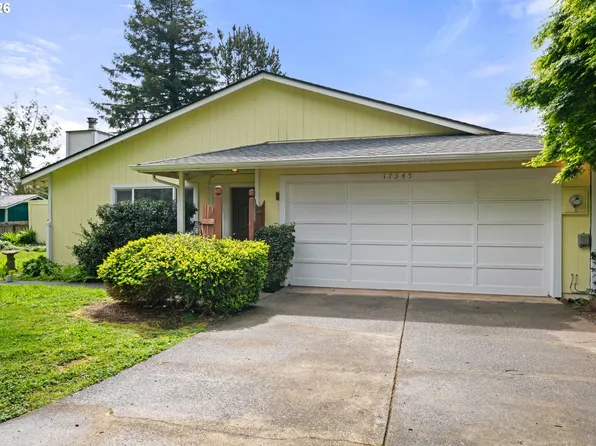 17345 Blueberry Dr, Brookings, OR 97415