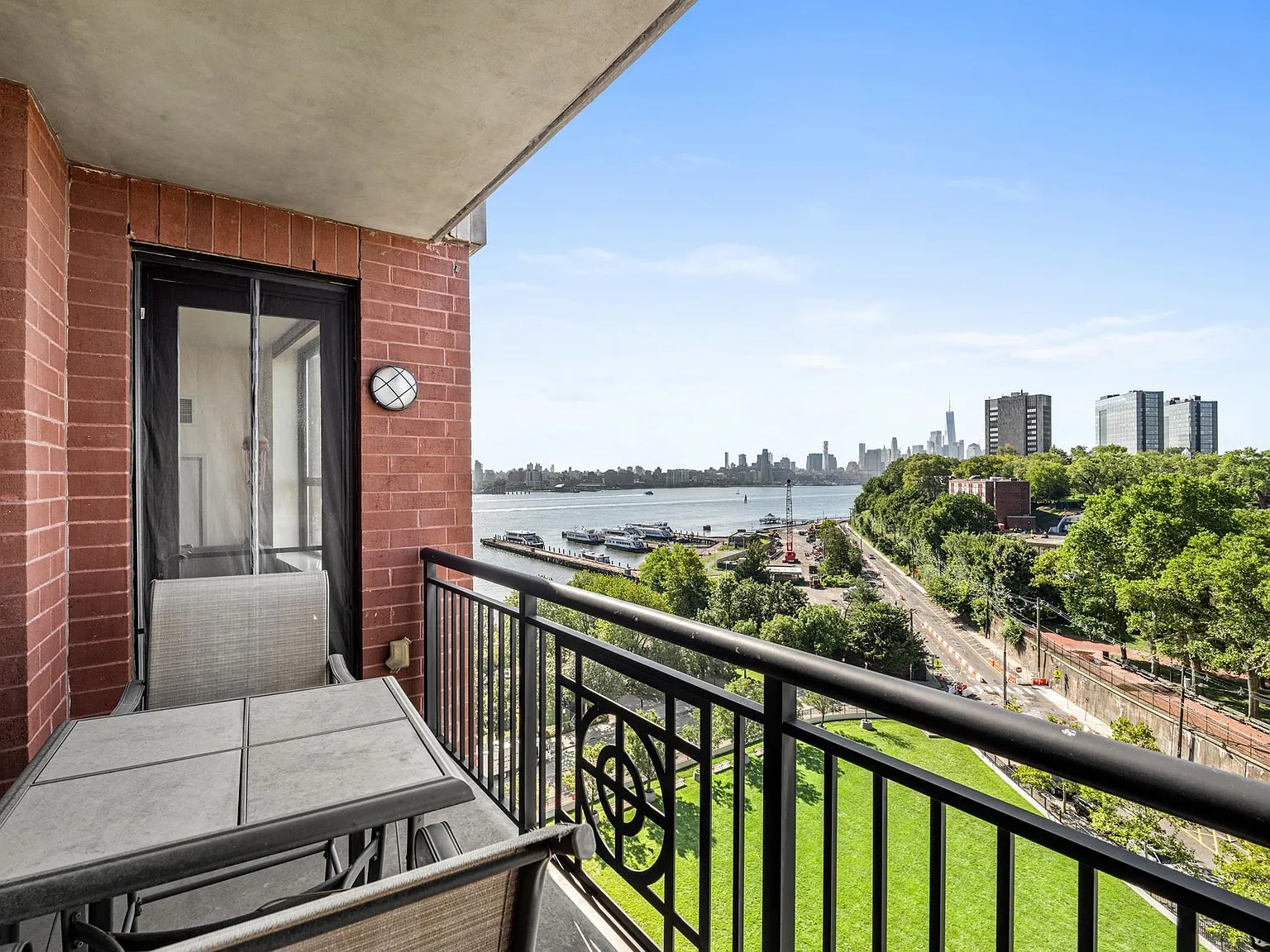 2 bed, 2.5 bath, 1314 sqft, $7,950 — Photo 1