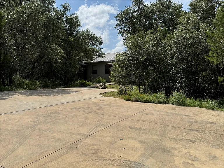 290 Hugo Rd #B — Photo 3