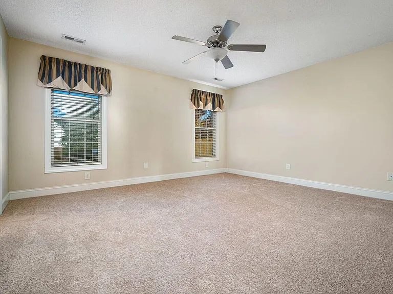2705 Tonya Ct — Photo 7