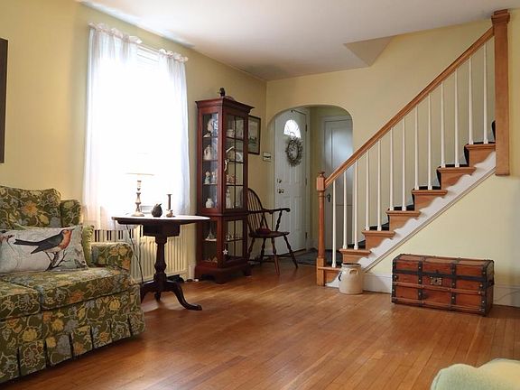 5th image of 777 Park Hill Dr