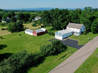 4 Whipple Rd, South Hero, VT 05486