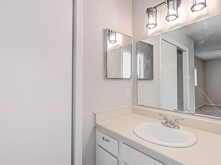 24130 Silversmith Ln — Photo 23
