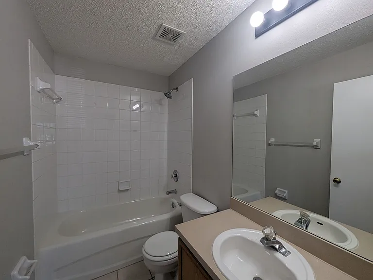 4122 Waterside Island Ct — Photo 16