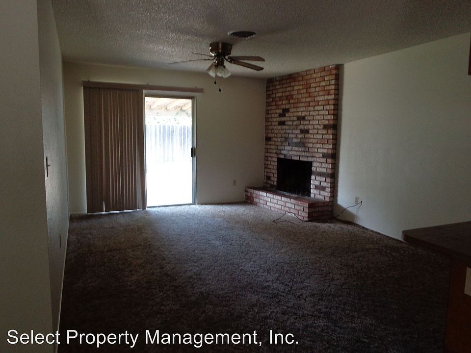 2nd image of 931 Railroad Ave
