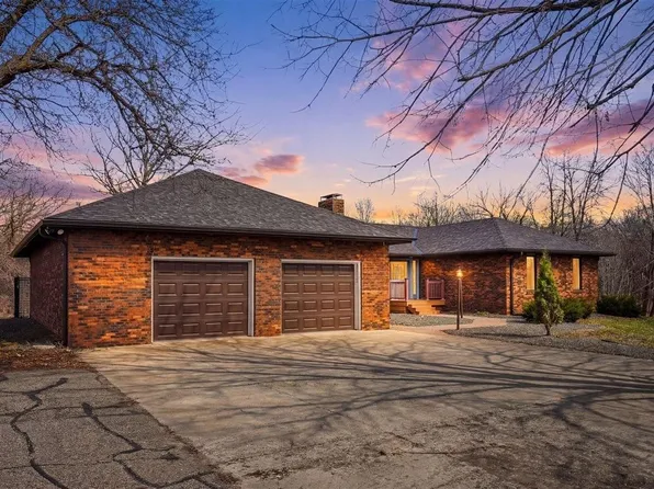 9425 Edgebrook Dr, Northfield, MN 55057