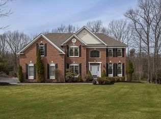 19 Greenwood Rd, Hopkinton, MA 01748