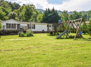6 Shadow Oaks Dr, Asheville, NC 28806