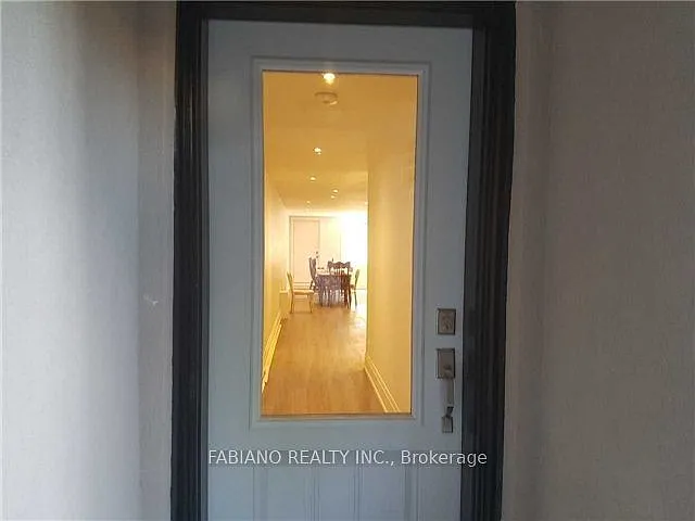 1036 Dovercourt Rd #LOWER — Photo 21