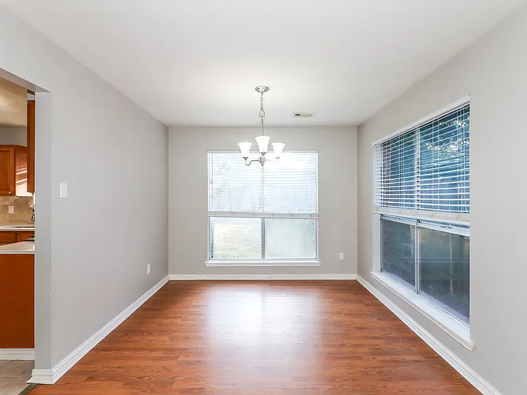 8310 Woodland Willows Dr — Photo 7