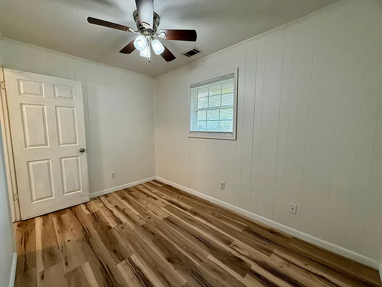3705 Griffin St — Photo 8