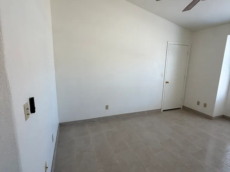 2534 S Perillo Dr — Photo 11