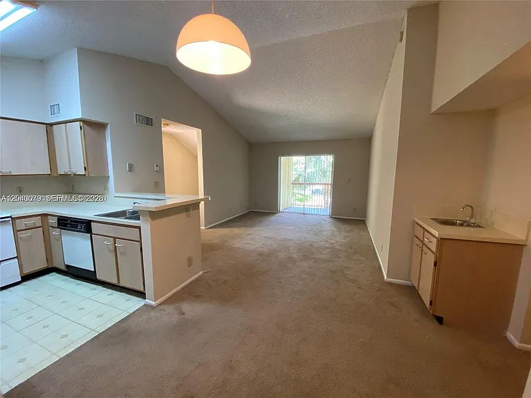 7630 Westwood Dr #327 — Photo 5