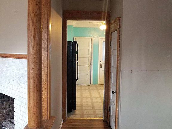 5th image of 980 Richie Ave