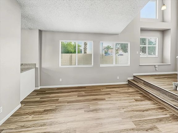 2nd image of 3309 Hyannis Cir