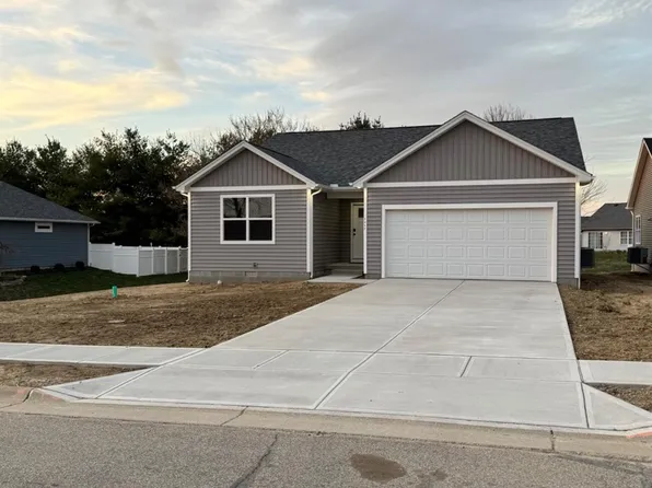 1217 Peggy Ln, Wilmington, OH 45177