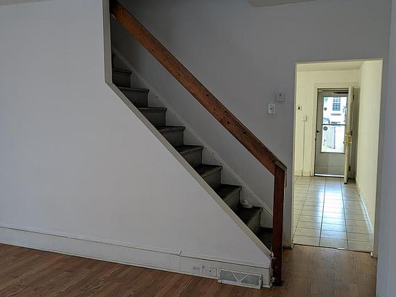 4th image of 3450 Sunnyside Ave
