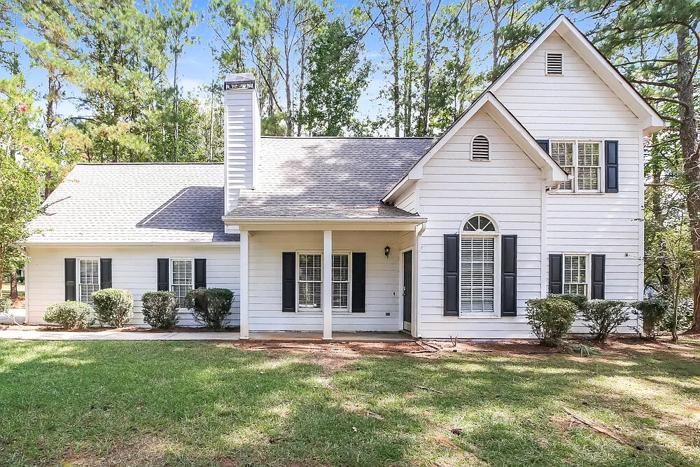 3 bed, 2.5 bath, 1756 sqft, $2,005 — Photo 1