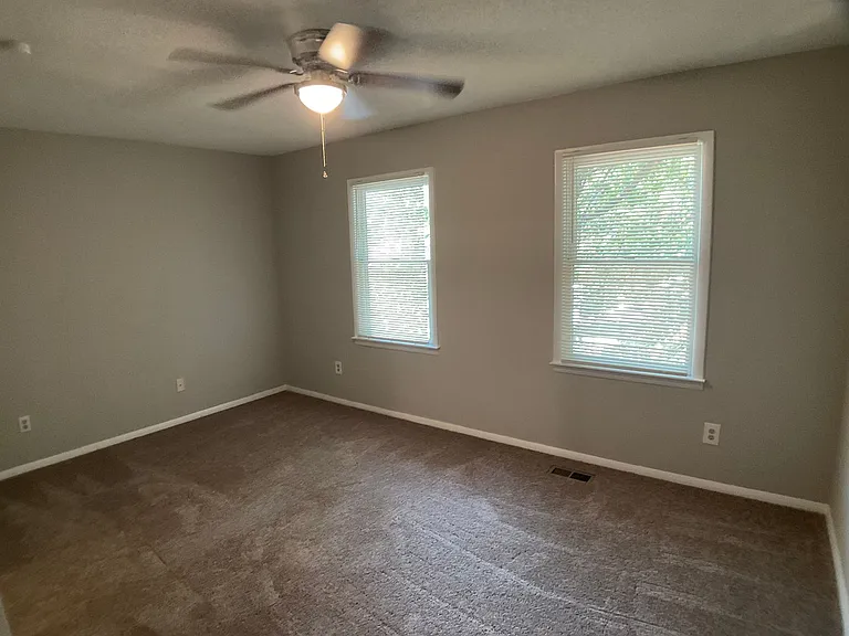 13 Astor Ct #.0 — Photo 21